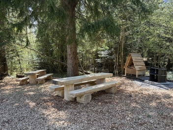 5Bank Tisch